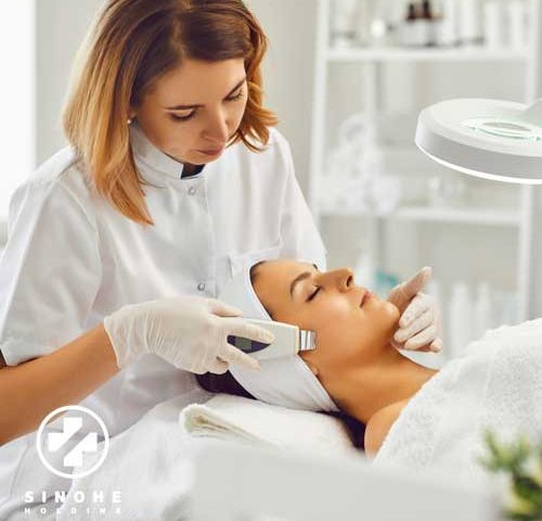 درآمد کلینیک پوست و مو چقدر است؟ واقعیت‌هایی که کسی به شما نمی‌گوید!